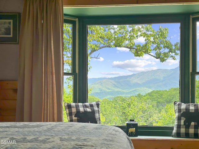 2126 Loafers Glory Way, Gatlinburg, TN 37738 - interior space with a mountain view