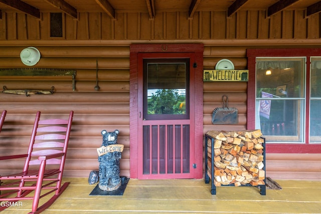 3114 Hatcher Top Rd, Sevierville, TN 37862 - view of exterior entry featuring board and batten siding