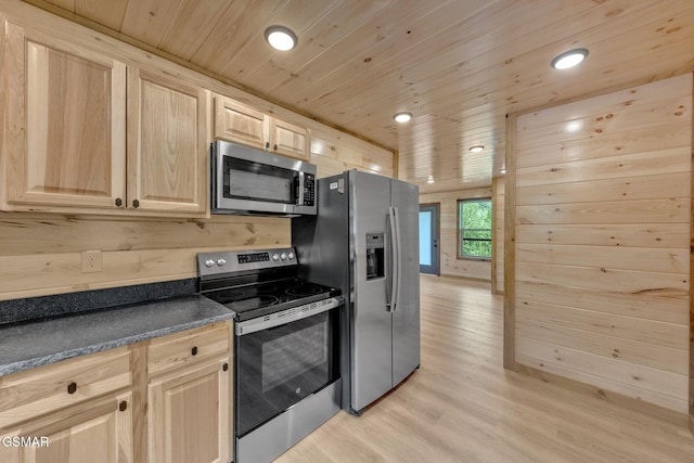 2641 Willow Heights Way, Sevierville, TN 37876 - kitchen featuring stainless steel appliances, light brown cabinets, dark countertops, wooden ceiling, and light wood finished floors