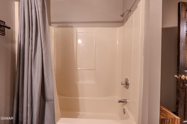 3078 Winding Way, Cosby, TN 37722 - full bathroom with shower / bath combination with curtain