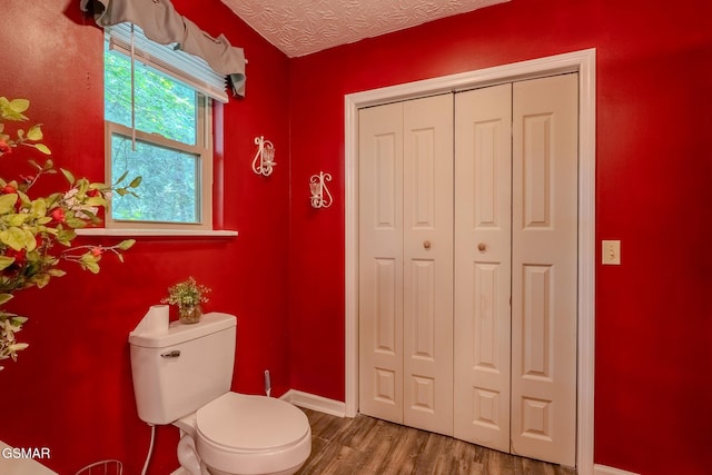 3078 Winding Way, Cosby, TN 37722 - bathroom with a closet and wood finished floors