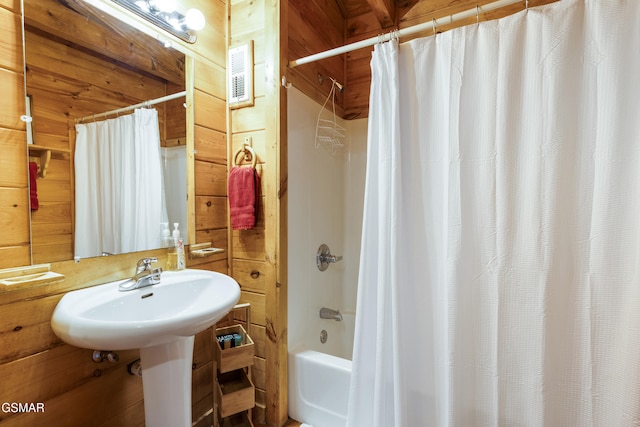 822 Eagle Cove Way, Gatlinburg, TN 37738 - full bath with wooden walls and shower / bath combo