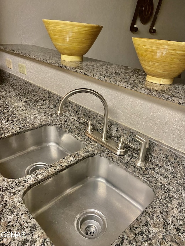 124 Plaza Dr Unit 3107, Pigeon Forge, TN 37863 - kitchen view of a sink and a textured wall
