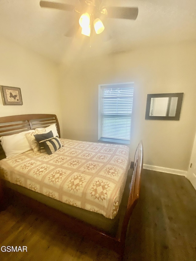 124 Plaza Dr Unit 3107, Pigeon Forge, TN 37863 - bedroom featuring ceiling fan and baseboards