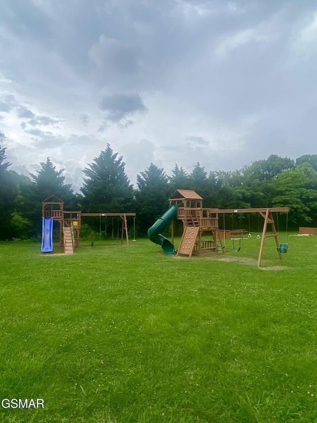 124 Plaza Dr Unit 3107, Pigeon Forge, TN 37863 - view of jungle gym with a lawn