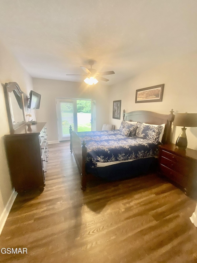 124 Plaza Dr Unit 3107, Pigeon Forge, TN 37863 - bedroom with wood finished floors, baseboards, and ceiling fan