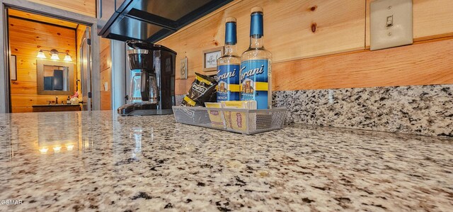 1531 Bear Valley Rd, Sevierville, TN 37876 - reception area with wood walls