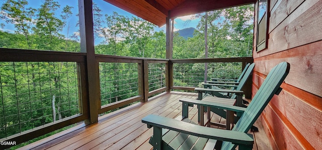 1531 Bear Valley Rd, Sevierville, TN 37876 - view of wooden terrace