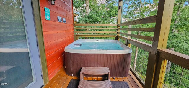 1531 Bear Valley Rd, Sevierville, TN 37876 - wooden deck featuring a hot tub