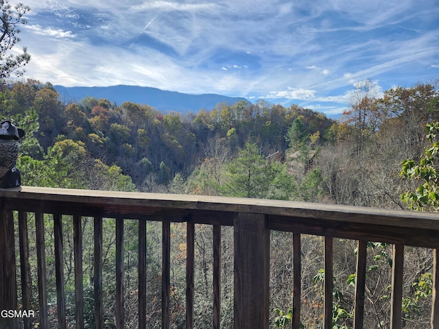 Listing photo 2 for 934 Vixen Run, Gatlinburg TN 37738