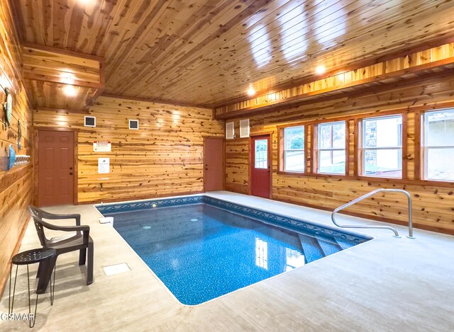 2316 Boulder Way, Sevierville, TN 37862 - view of indoor pool