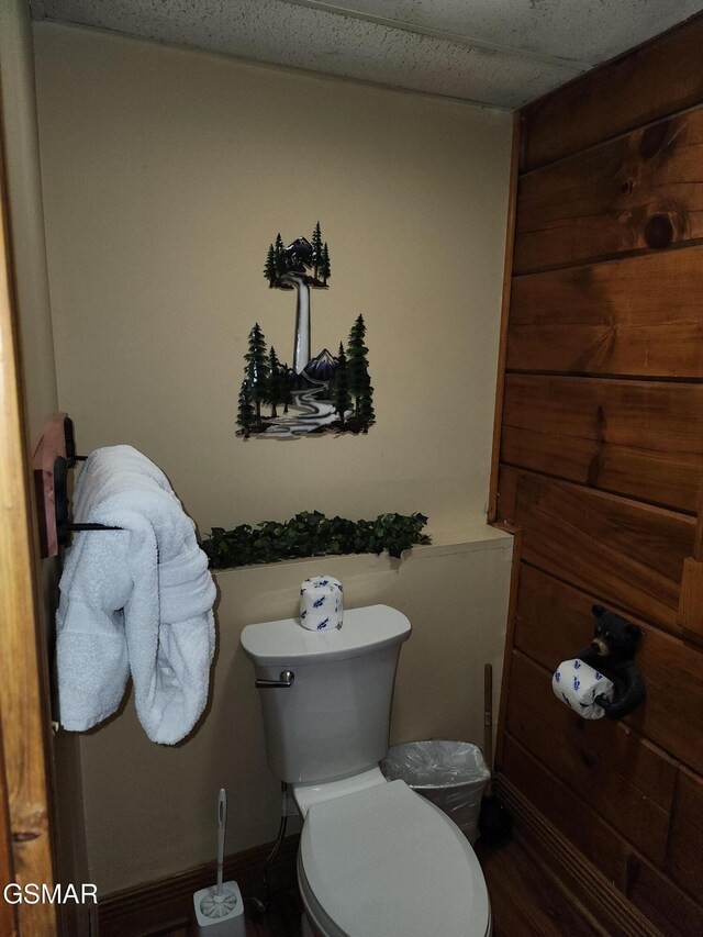 bathroom featuring toilet