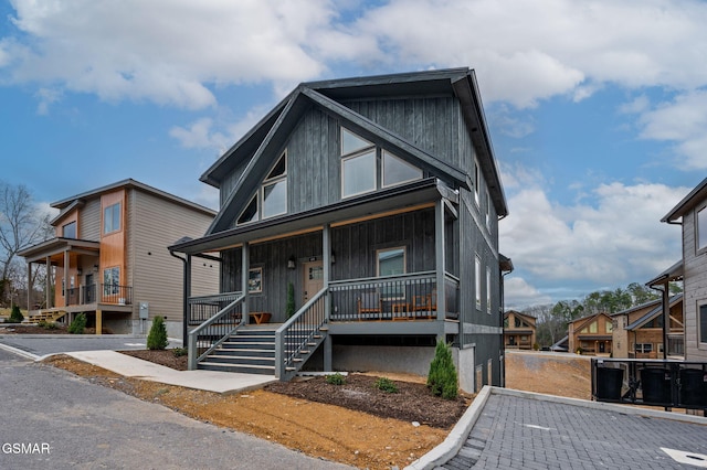 view of front of home with covered porch