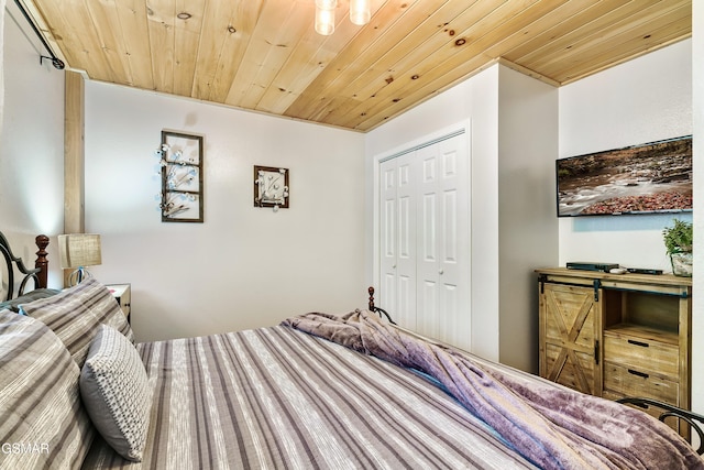 3230 Cove Creek Way, Sevierville, TN 37862 - bedroom featuring wood ceiling and a closet
