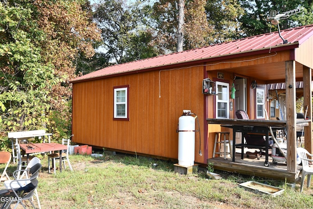 view of home's exterior