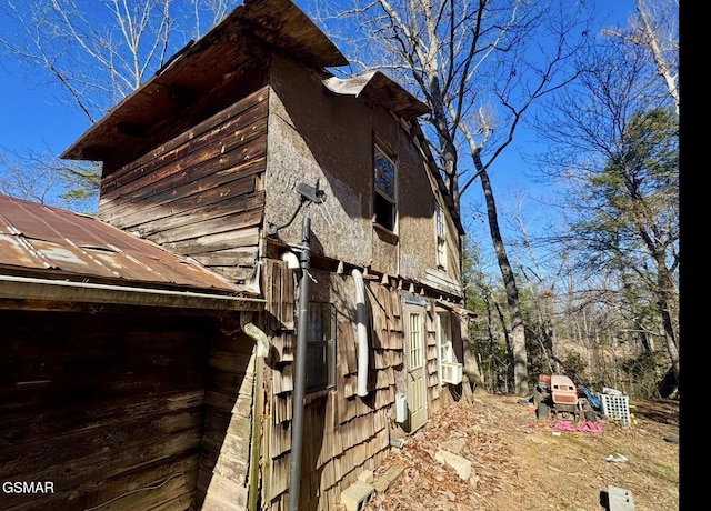 view of side of property