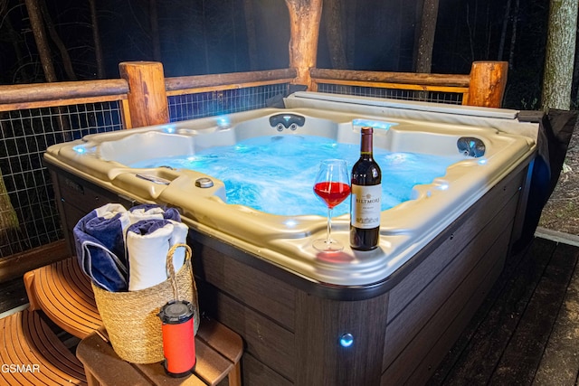 3115 E E Pkwy, Gatlinburg, TN 37738 - exterior space with a jacuzzi