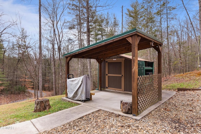 view of outbuilding