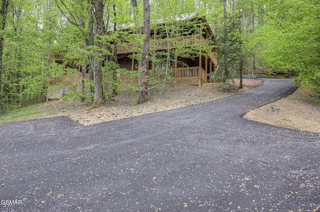 3050 Headrick Dr, Sevierville, TN 37862 - exterior space featuring driveway and a wooden deck