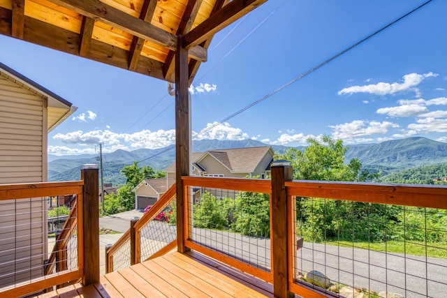 810 Oakley Way, Gatlinburg, TN 37738 - wooden terrace featuring a mountain view