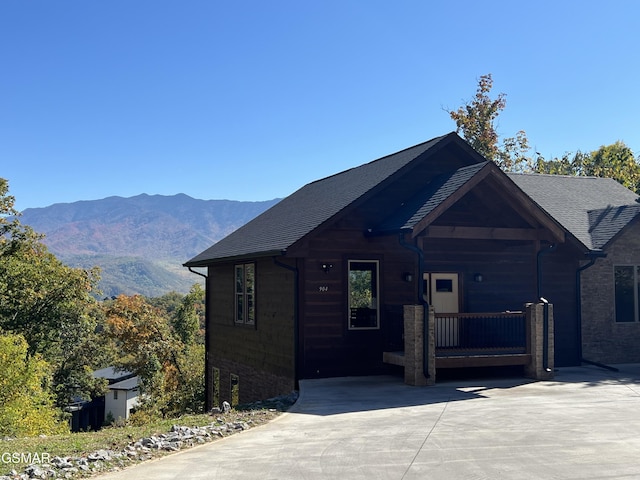 view of front of home with a mountain view