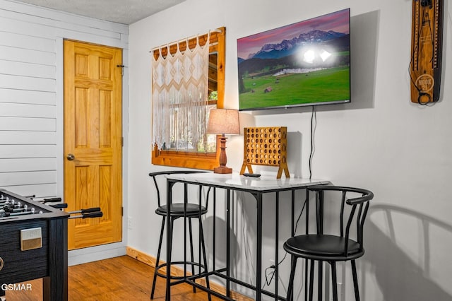 2489 Upper Middle Creek Rd, Sevierville, TN 37876 - dining area featuring wood finished floors and baseboards