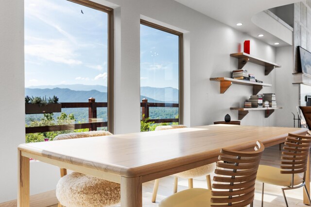 3661 Richardson Cove Rd, Sevierville, TN 37876 - dining space with a mountain view