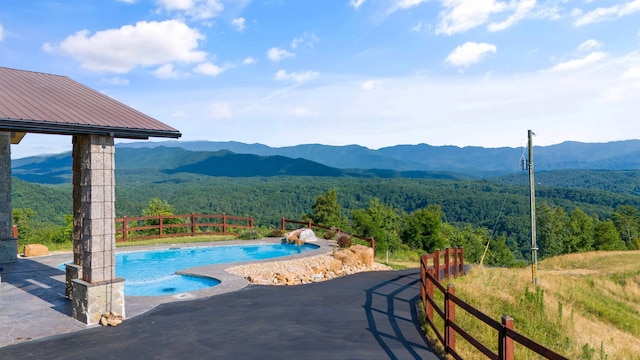 3661 Richardson Cove Rd, Sevierville, TN 37876 - view of swimming pool with a mountain view