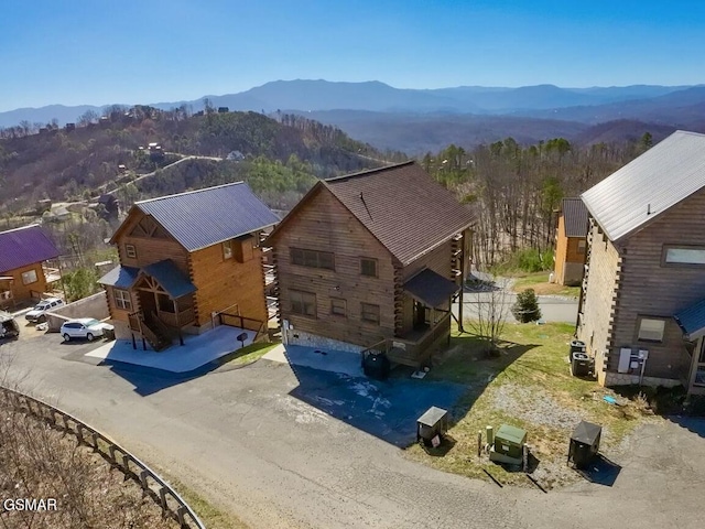 2022 Starr Crest Dr, Sevierville, TN 37876 - aerial view of property and surrounding area featuring a mountainous background