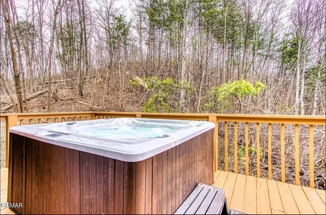 929 Smoky Ct, Gatlinburg, TN 37738 - deck with a hot tub