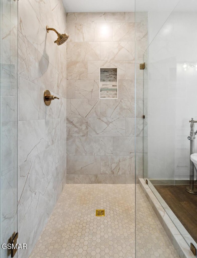 1902 Kaylee Dr, Jefferson City, TN 37760 - bathroom featuring a tile shower