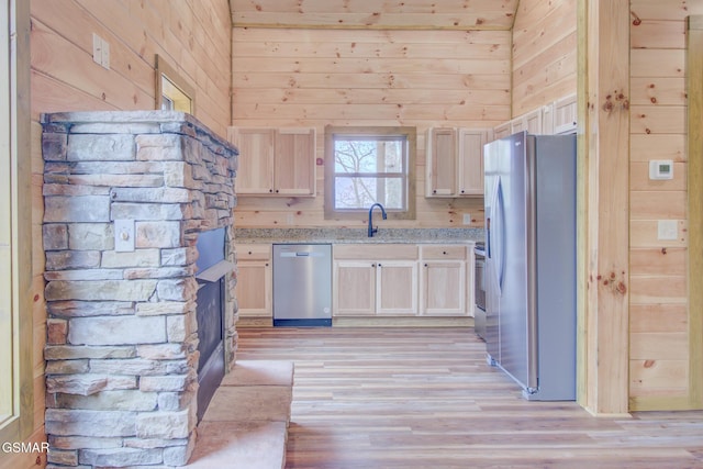 2406 Holly Pass, Sevierville, TN 37876