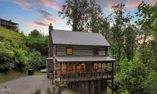 view of front of home with covered porch