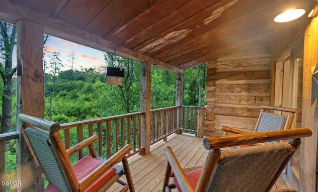 view of deck at dusk