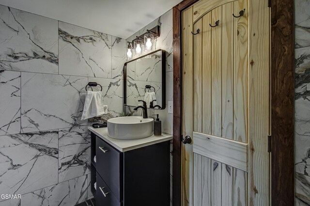 1125 Tanrac Trl, Gatlinburg, TN 37738 - bathroom featuring vanity