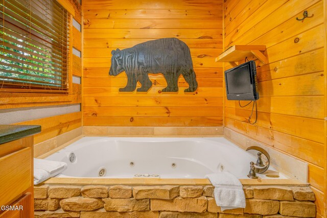 1918 Charles Lewis Way, Sevierville, TN 37876 - full bathroom featuring a whirlpool tub and wood walls