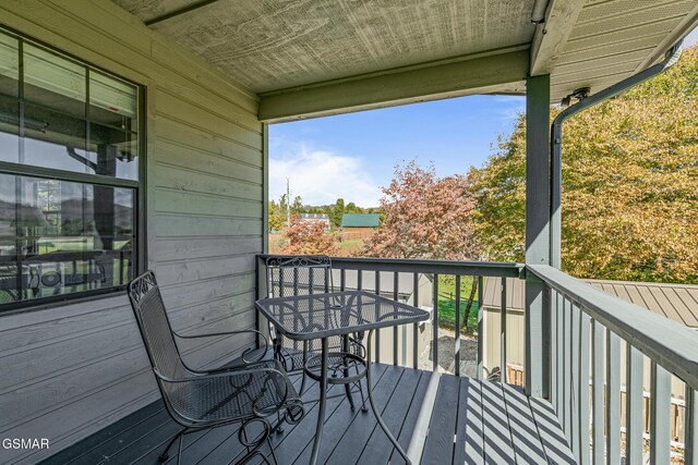 3225 Laurelwood Ave, Sevierville, TN 37862 - view of deck