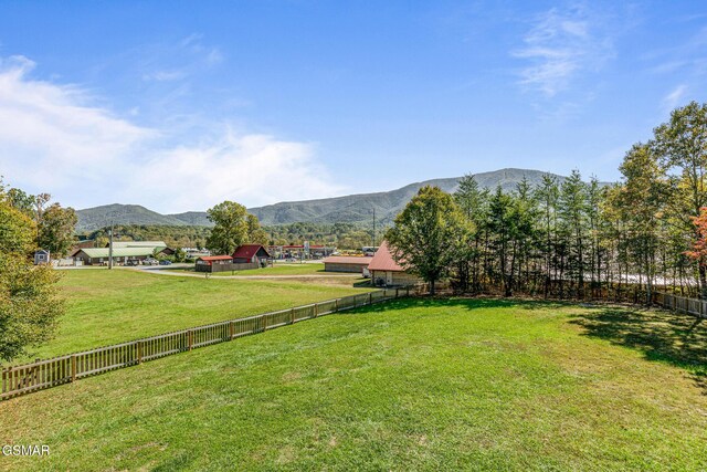 3225 Laurelwood Ave, Sevierville, TN 37862 - exterior space featuring a fenced backyard and a mountain view