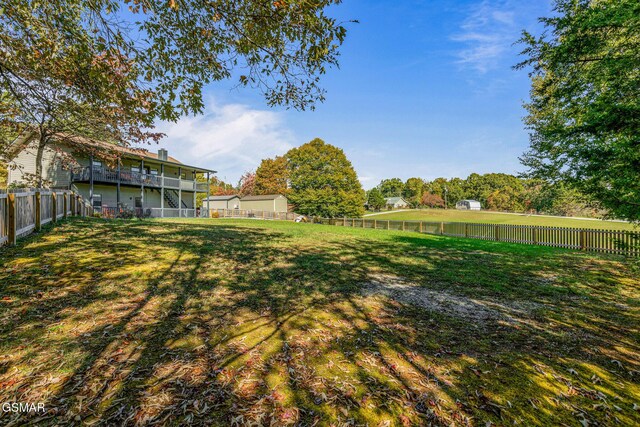 3225 Laurelwood Ave, Sevierville, TN 37862 - view of yard featuring a fenced backyard