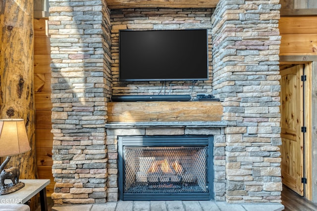 809 Pinecrest Way, Sevierville, TN 37862 - detailed view of a stone fireplace