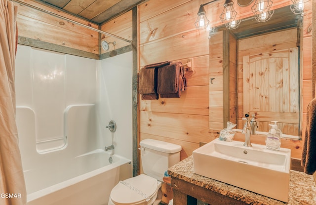 809 Pinecrest Way, Sevierville, TN 37862 - bathroom featuring shower / bath combo, toilet, and vanity