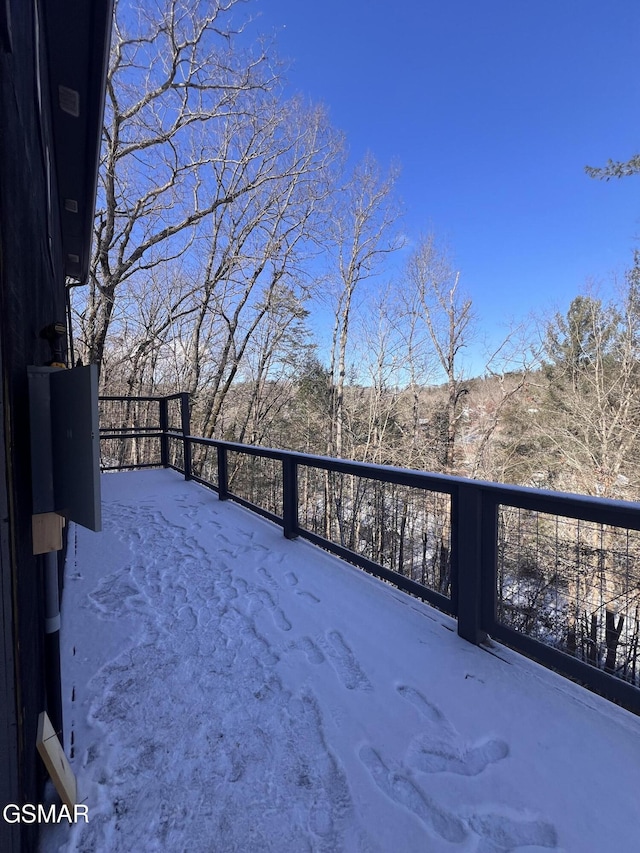 view of yard with a balcony