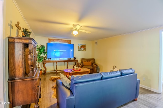 250 Cartertown Rd, Gatlinburg, TN 37738 - living room featuring ornamental molding, baseboards, wood finished floors, and ceiling fan