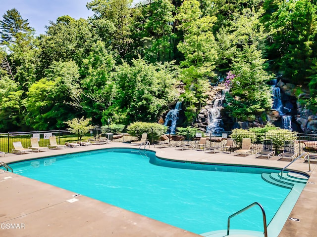 1924 Bear Creek Falls Way, Sevierville, TN 37876 - photo 2