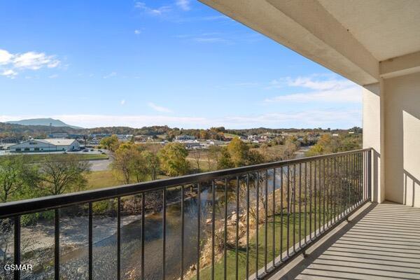 balcony featuring a mountain view