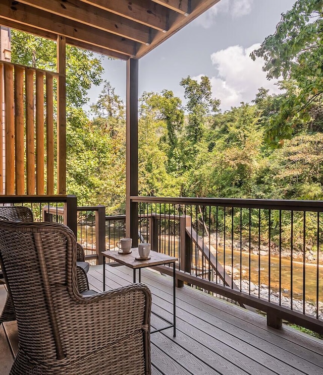 510 Hemlock St, Gatlinburg, TN 37738 - view of wooden terrace