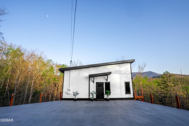1040 Old Cartertown Rd, Gatlinburg, TN 37738 - view of outbuilding with a mountain view