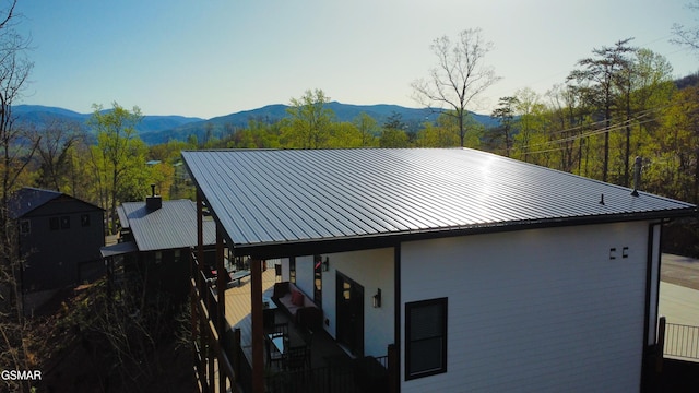 1040 Old Cartertown Rd, Gatlinburg, TN 37738 - view of side of property featuring a mountain view and metal roof