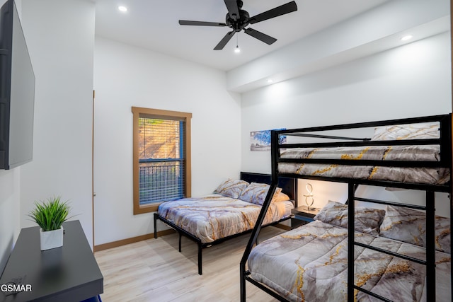 1040 Old Cartertown Rd, Gatlinburg, TN 37738 - bedroom with light wood-style flooring, baseboards, and recessed lighting