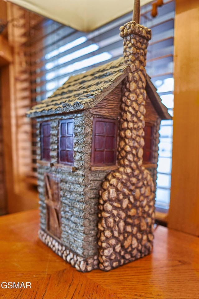 room details with rustic walls